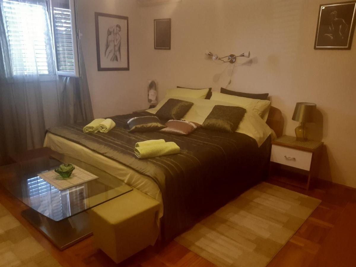 Apartments Palm House Ρόβινι Εξωτερικό φωτογραφία