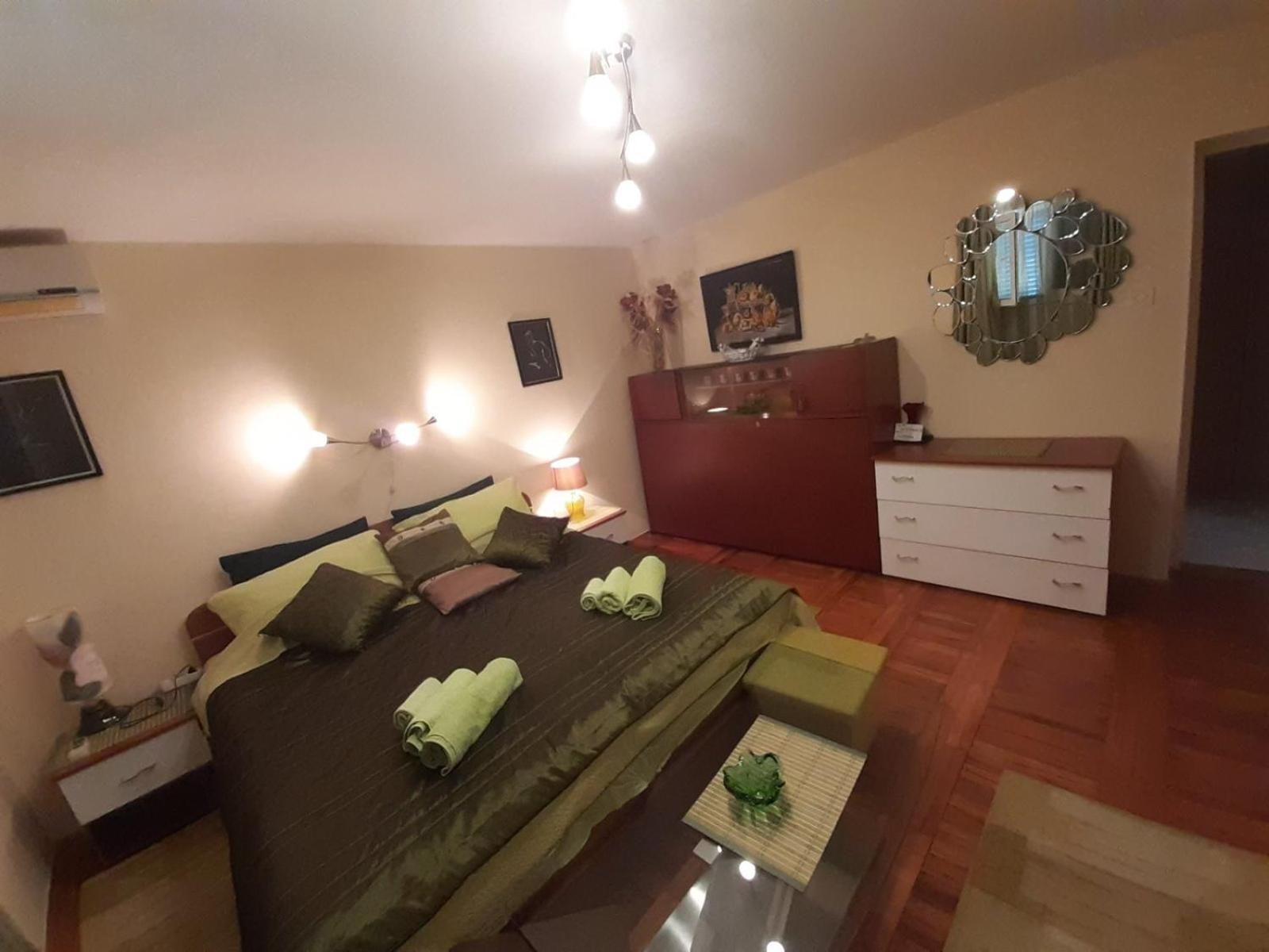 Apartments Palm House Ρόβινι Εξωτερικό φωτογραφία