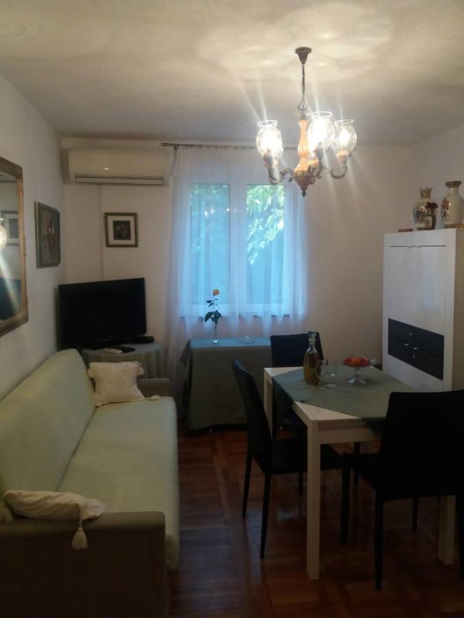 Apartments Palm House Ρόβινι Εξωτερικό φωτογραφία